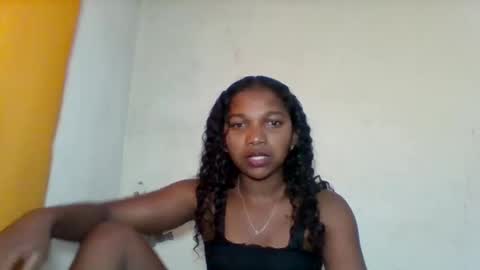 mila_lunah online show from April 2026 03:43:01 AM