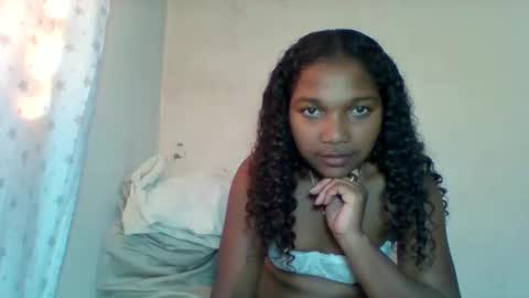 mila_lunah online show from April 2026 06:20:01 AM