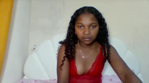 mila_lunah online show from May 2026 01:44:02 AM