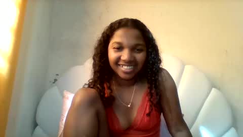 mila_lunah online show from May 2026 05:35:01 AM