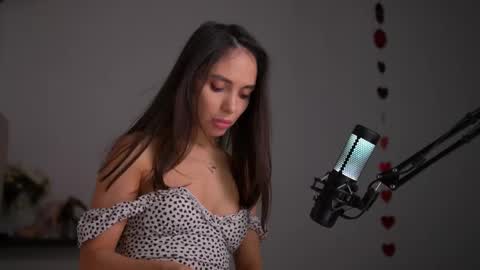 mila may  online show from February 2025 06:11:02 AM