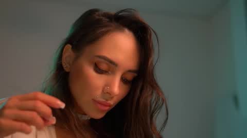 mila may  online show from September 2025 05:12:02 PM