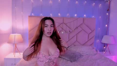 Mila Monnet online show from May 2026 03:35:02 AM