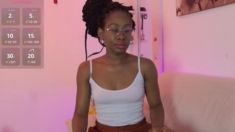 Mila  Max online show from November 2025 12:07:01 PM