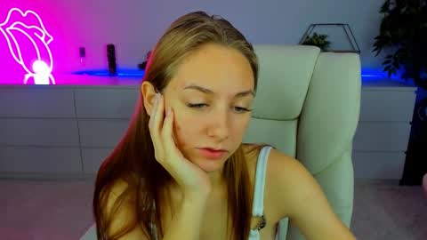 Milla online show from October 2025 05:41:02 AM