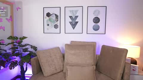 Snapshot of milacrave chatting on September 2025 11:43:01 AM milacrave online show from September 2025 11:43:01 AM