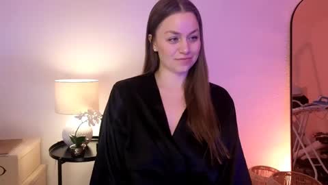 Mila Fleur online show from February 2025 03:05:01 PM