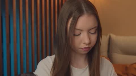 Snapshot of milaice chatting on March 2026 03:19:02 PM Mila online show from March 2026 03:19:02 PM