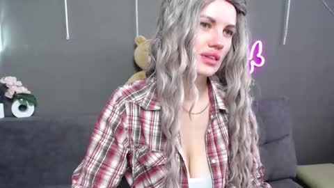 Snapshot of milaloona chatting on March 2026 07:58:02 AM Milaloona online show from March 2026 07:58:02 AM