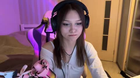 Snapshot of milamiuu chatting on January 2026 02:11:02 PM milamiuu online show from January 2026 02:11:02 PM