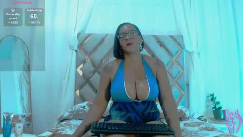 MilaMonroeXX online show from May 2026 02:18:01 AM