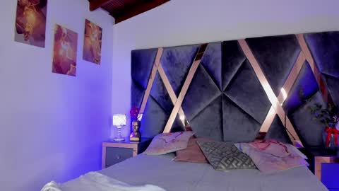 Milan  online show from April 2026 11:54:02 AM