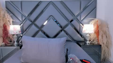 Snapshot of milan_lewiss chatting on September 2025 06:44:02 PM milan_lewiss online show from September 2025 06:44:02 PM