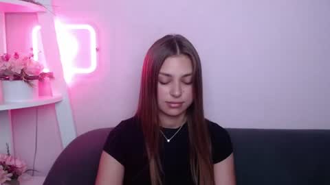 Snapshot of milanaangelas chatting on July 2026 10:39:01 AM milanaangelas online show from July 2026 10:39:01 AM