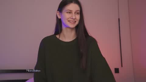 Milana   online show from December 2024 03:43:01 PM