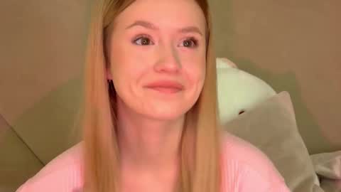 MilanaBalmain online show from October 2025 04:35:02 AM