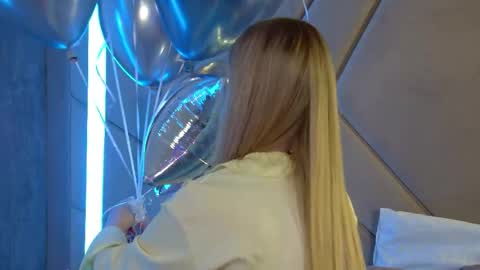 MilanaBalmain online show from April 2026 04:30:02 PM