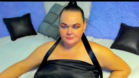 Lana online show from November 2025 06:13:01 AM