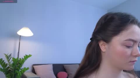 Snapshot of milanakowall chatting on February 2026 06:23:01 AM milanakowall online show from February 2026 06:23:01 AM