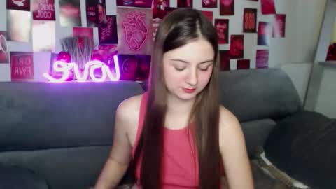 milanaroz online show from November 2025 06:01:01 AM