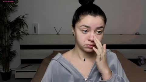 Mila online show from January 2025 06:12:01 AM