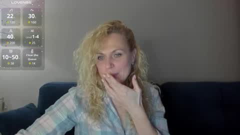 milanna_x online show from November 2025 07:03:02 PM