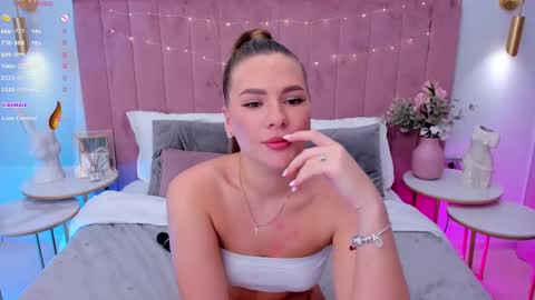 Mia online show from March 2025 08:45:01 AM