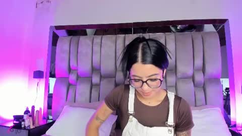 Milawink online show from July 2026 07:09:01 PM