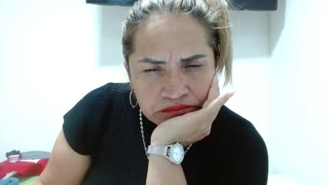 Snapshot of milena_hoot_ chatting on May 2026 04:42:01 AM MILENA online show from May 2026 04:42:01 AM