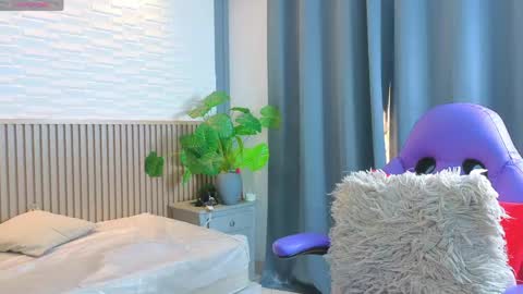 milena_lawson online show from April 2026 12:41:01 PM