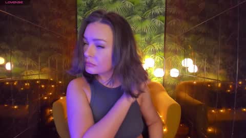 Snapshot of milena_mellow chatting on December 2024 08:53:01 PM Milena online show from December 2024 08:53:01 PM