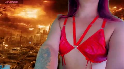 Snapshot of miley_kane chatting on February 2025 05:15:02 PM miley_kane online show from February 2025 05:15:02 PM