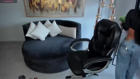 Miley Cruz  IG miley model23 online show from October 2025 08:54:02 PM