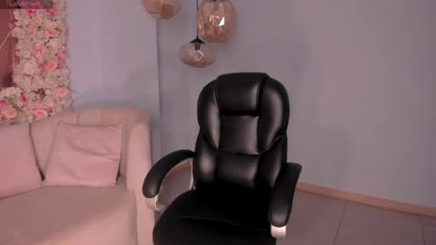 Miley Cruz  IG miley model23 online show from April 2026 07:29:01 PM