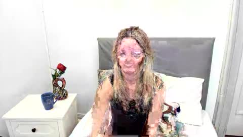 Snapshot of mileytop chatting on February 2026 09:21:01 PM MileyTop online show from February 2026 09:21:01 PM