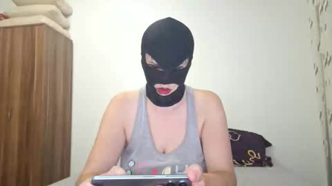 Snapshot of milf44milf chatting on October 2025 03:28:01 AM milf44milf online show from October 2025 03:28:01 AM