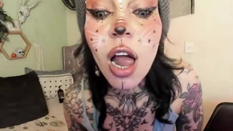 Snapshot of milf_onlyseduction chatting on June 2026 01:37:01 PM Isabella online show from June 2026 01:37:01 PM