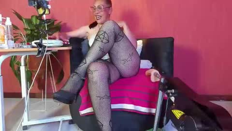  milf sikiu  online show from April 2026 09:23:01 PM