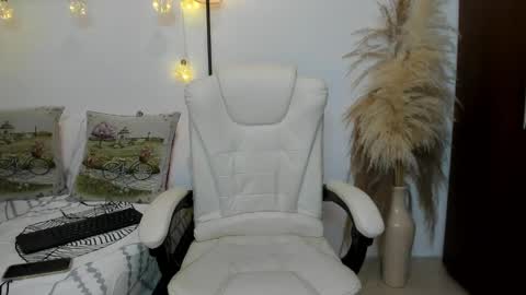 Nakary Bustamante online show from April 2026 09:40:02 PM