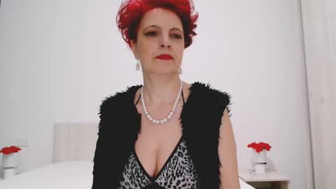 Milfsupreme online show from December 2024 12:13:01 PM