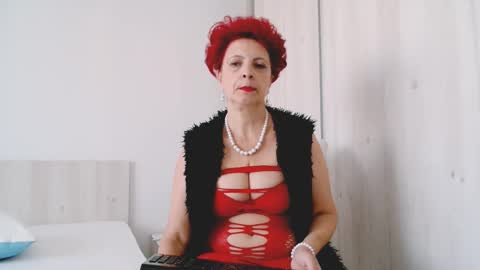 Milfsupreme online show from September 2025 11:44:01 AM