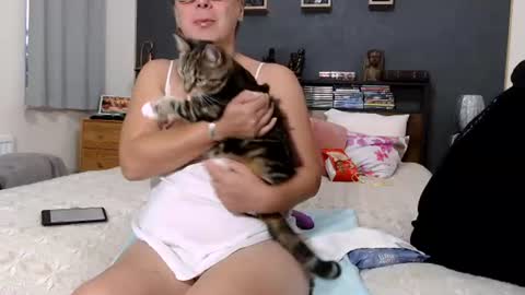 Snapshot of milfyanddaddy chatting on June 2026 08:11:02 PM milfyanddaddy online show from June 2026 08:11:02 PM