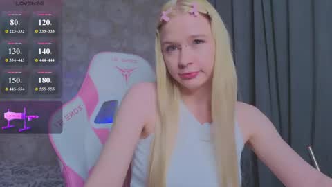 Snapshot of miliameow chatting on May 2026 11:54:01 PM Milia online show from May 2026 11:54:01 PM