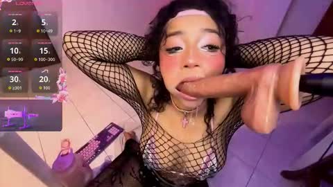 milikitt online show from November 2025 05:10:01 AM