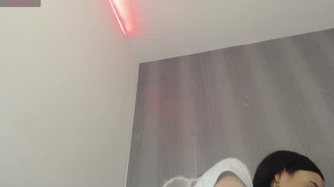 Snapshot of milker_amira chatting on December 2024 04:18:01 PM Amira online show from December 2024 04:18:01 PM