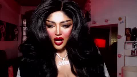 milkshakelavinia online show from January 2025 04:15:01 AM