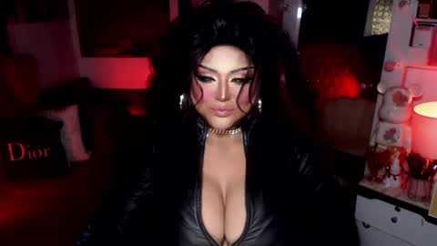 milkshakelavinia online show from February 2025 03:39:01 PM