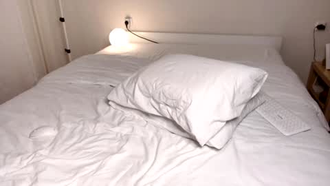 milky__way_ online show from December 2024 04:59:02 PM