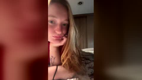 Snapshot of milky_mamaz chatting on April 2026 05:06:02 PM Milkymama online show from April 2026 05:06:02 PM
