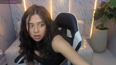 Snapshot of milky_tx chatting on October 2025 03:17:01 AM Online 2200 to 600 online show from October 2025 03:17:01 AM